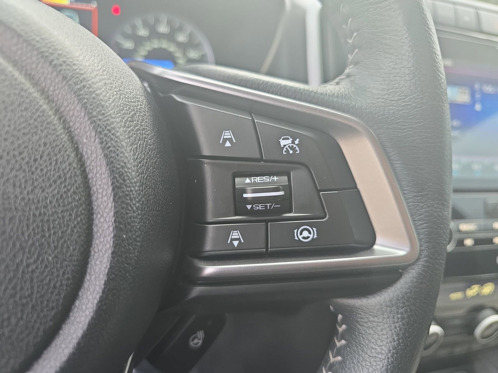 Used 2022 Subaru Ascent Limited image 26