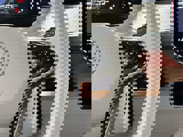 New 2025 Volkswagen ID. Buzz Pro S Plus image 9