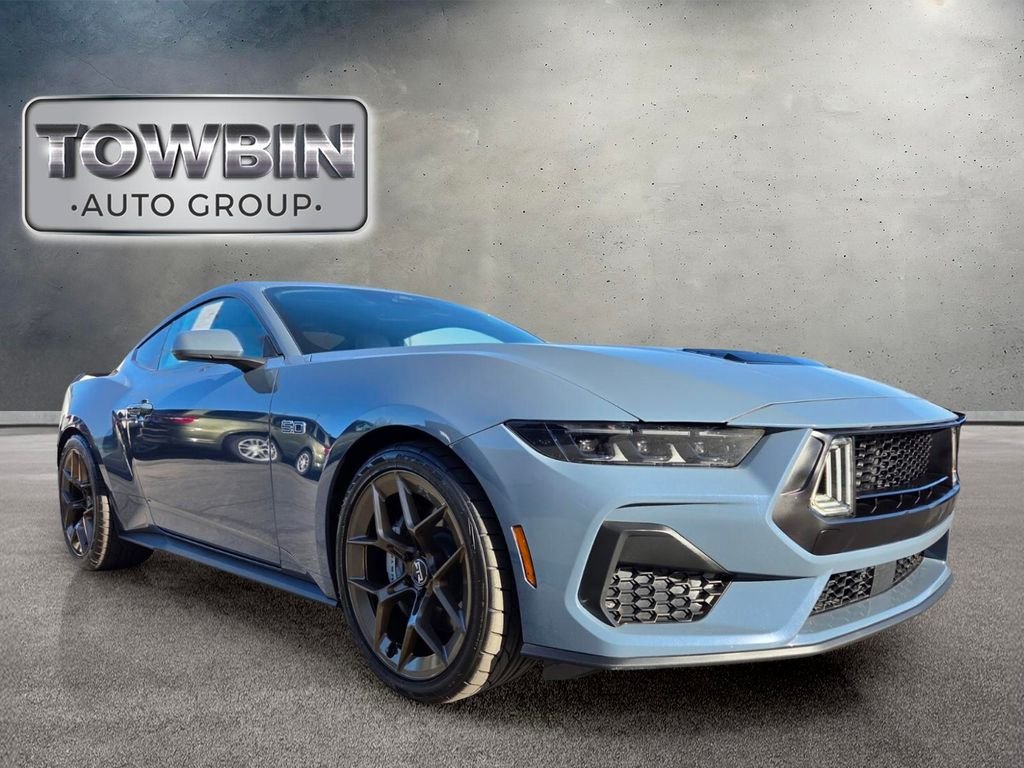 Used 2025 Ford Mustang GT RWD image 2