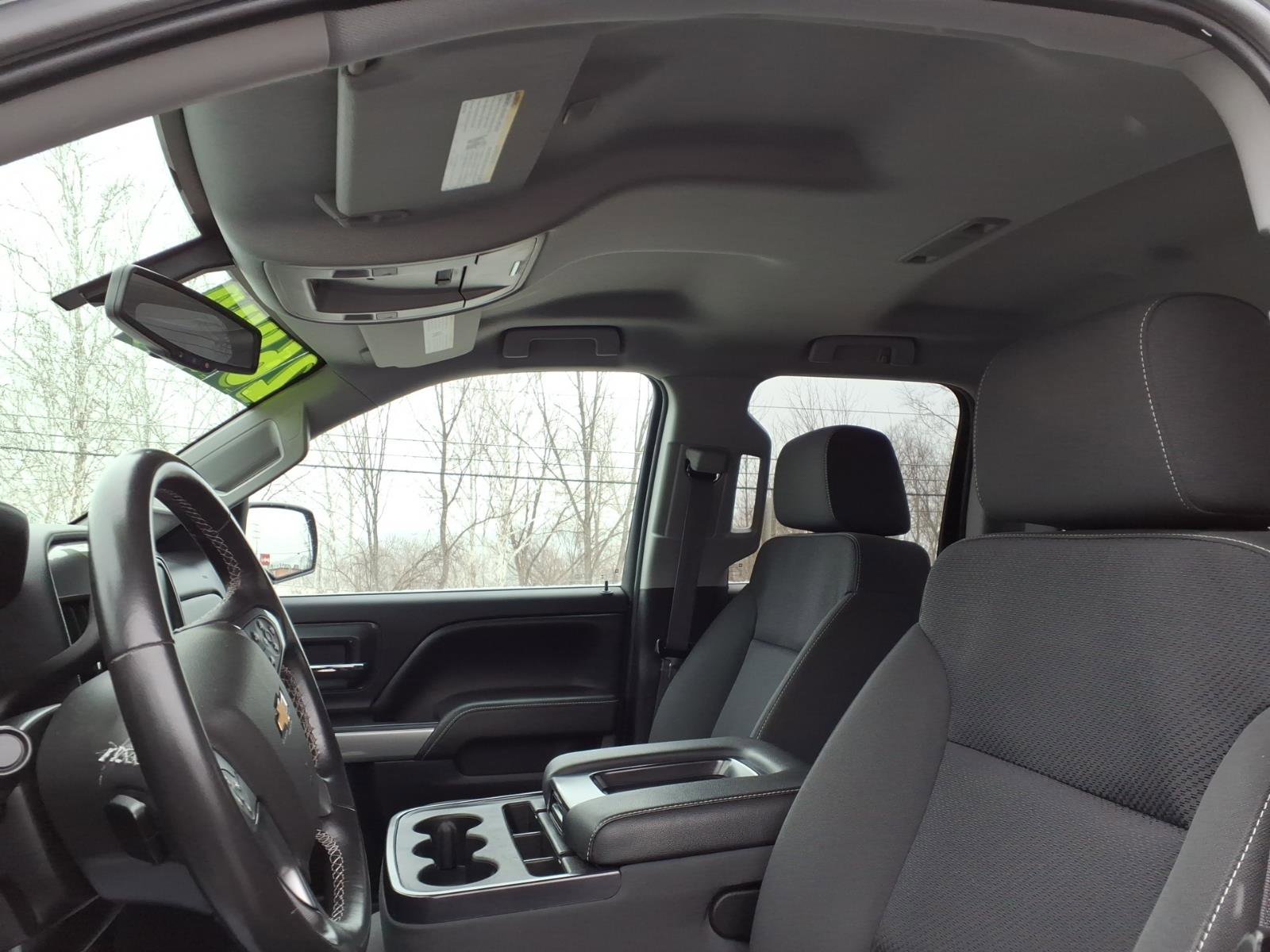 Used 2017 Chevrolet Silverado 1500 LT w/ Midnight Edition image 11