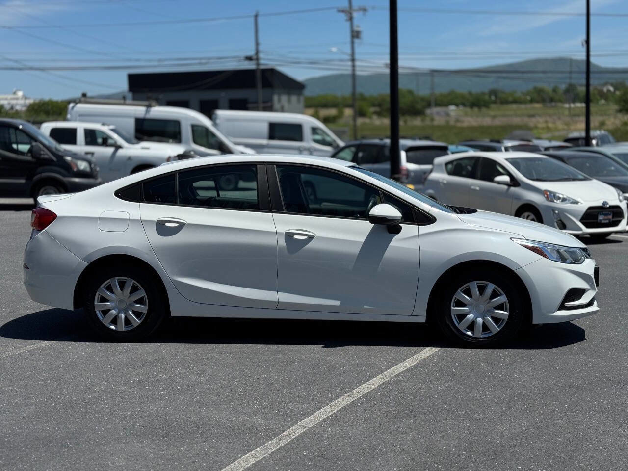 Used 2017 Chevrolet Cruze LS w/ LS Fleet Convenience Package FWD image 36