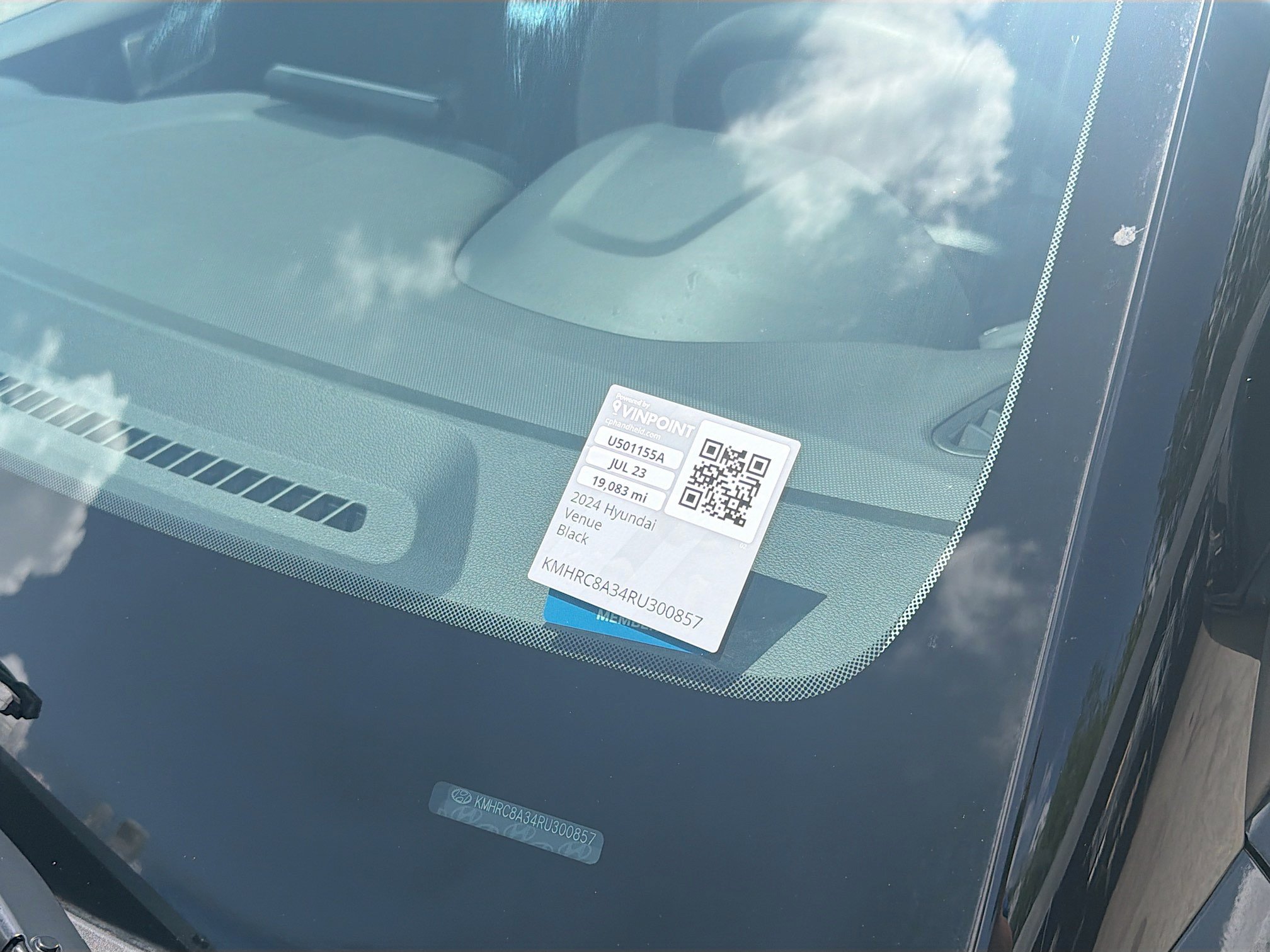 Used 2024 Hyundai Venue SEL FWD image 34