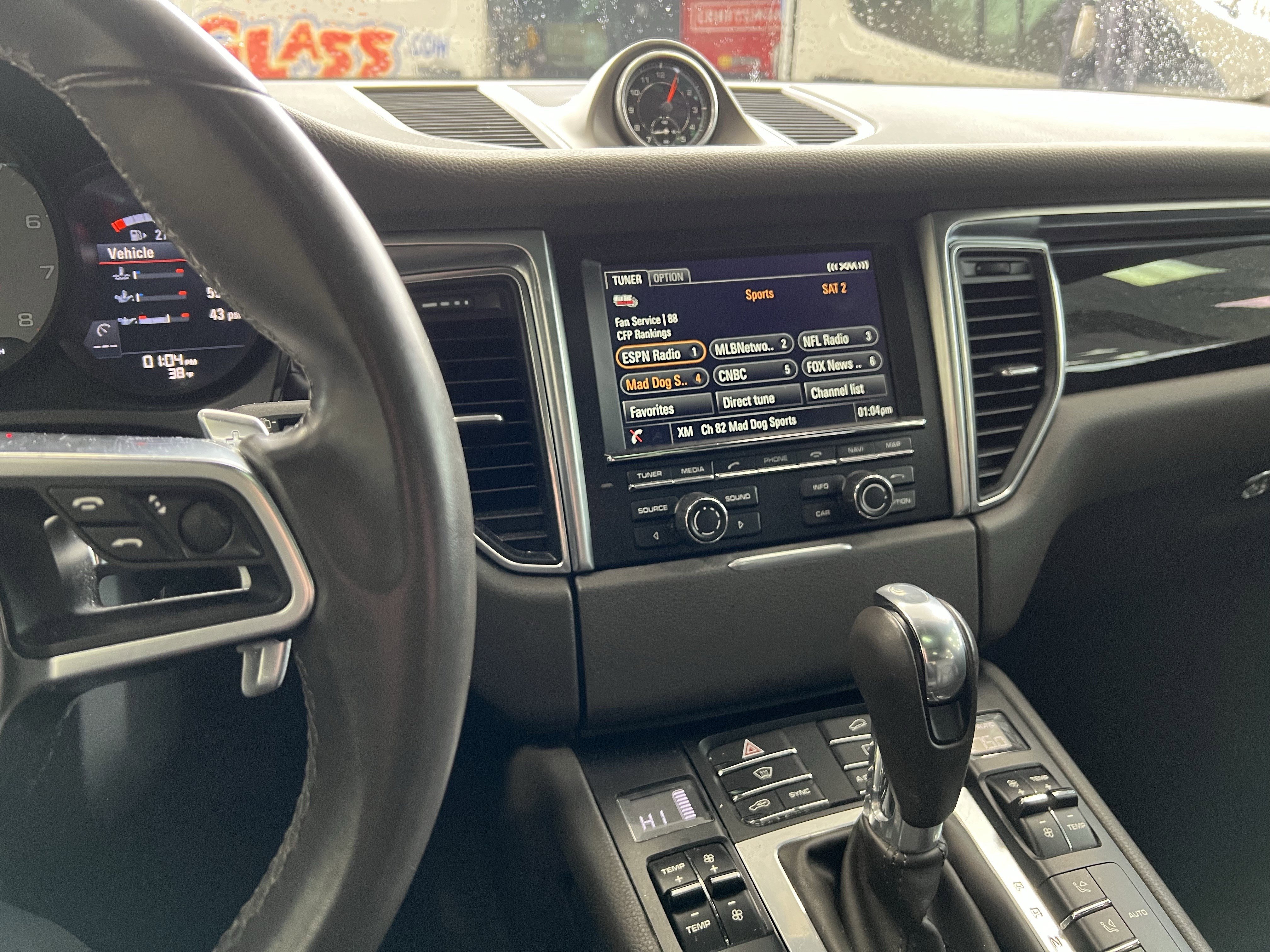 Used 2016 Porsche Macan S image 32