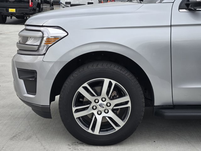 Certified 2024 Ford Expedition XLT image 9
