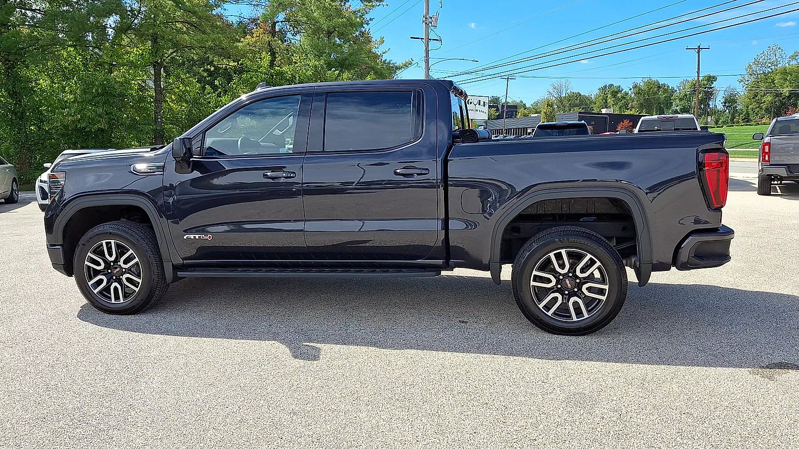 Used 2023 GMC Sierra 1500 AT4 w/ AT4 Premium Package AWD/4WD image 6