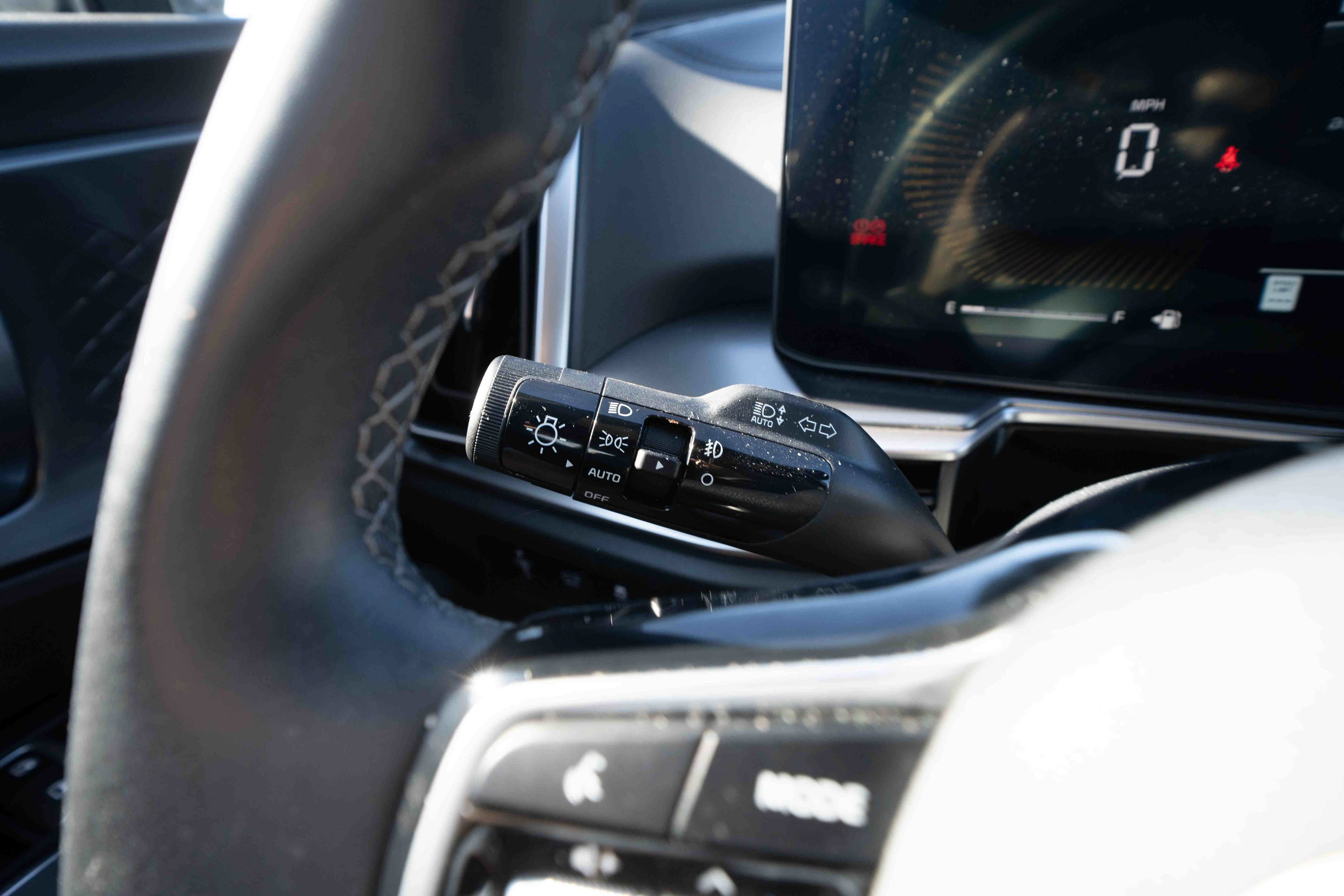 Used 2025 Kia Sorento EX FWD image 13
