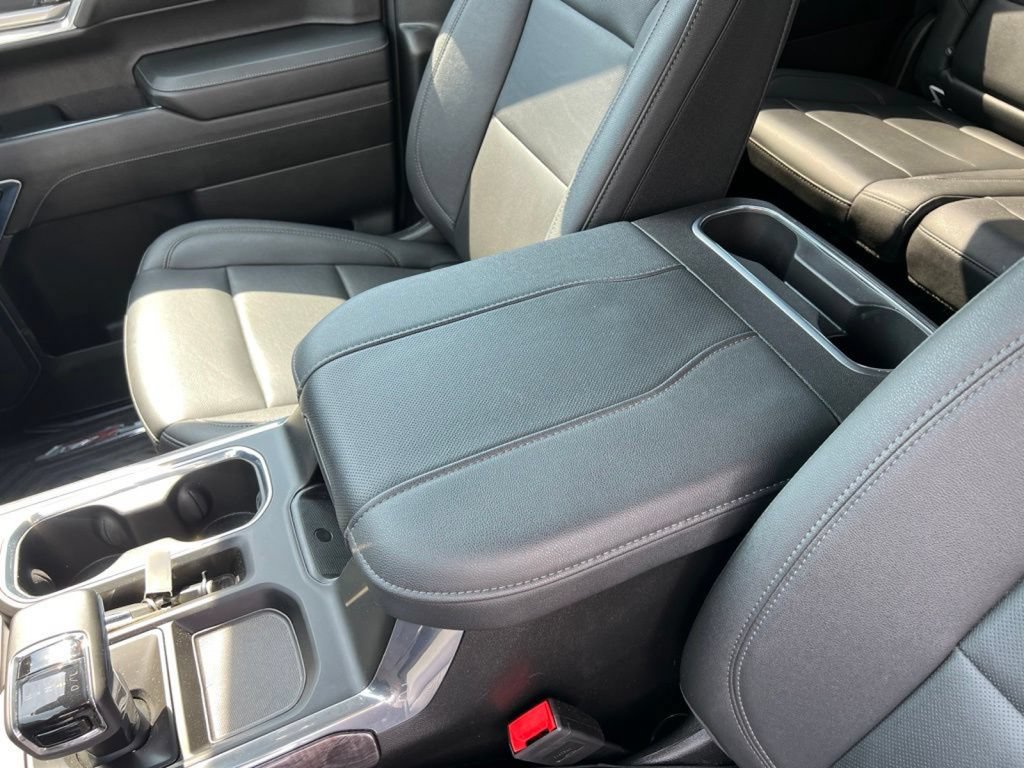Used 2023 Chevrolet Silverado 1500 LTZ w/ Technology Package AWD/4WD image 37