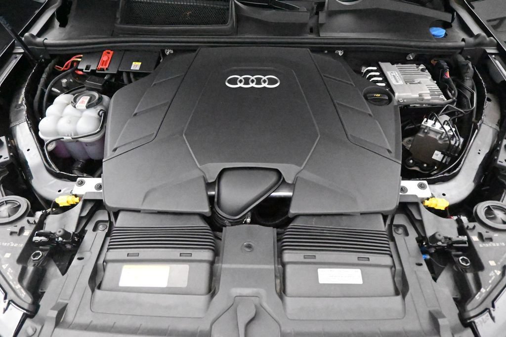 Used 2022 Audi Q7 3.0T Premium Plus w/ Premium Plus Package AWD/4WD image 27