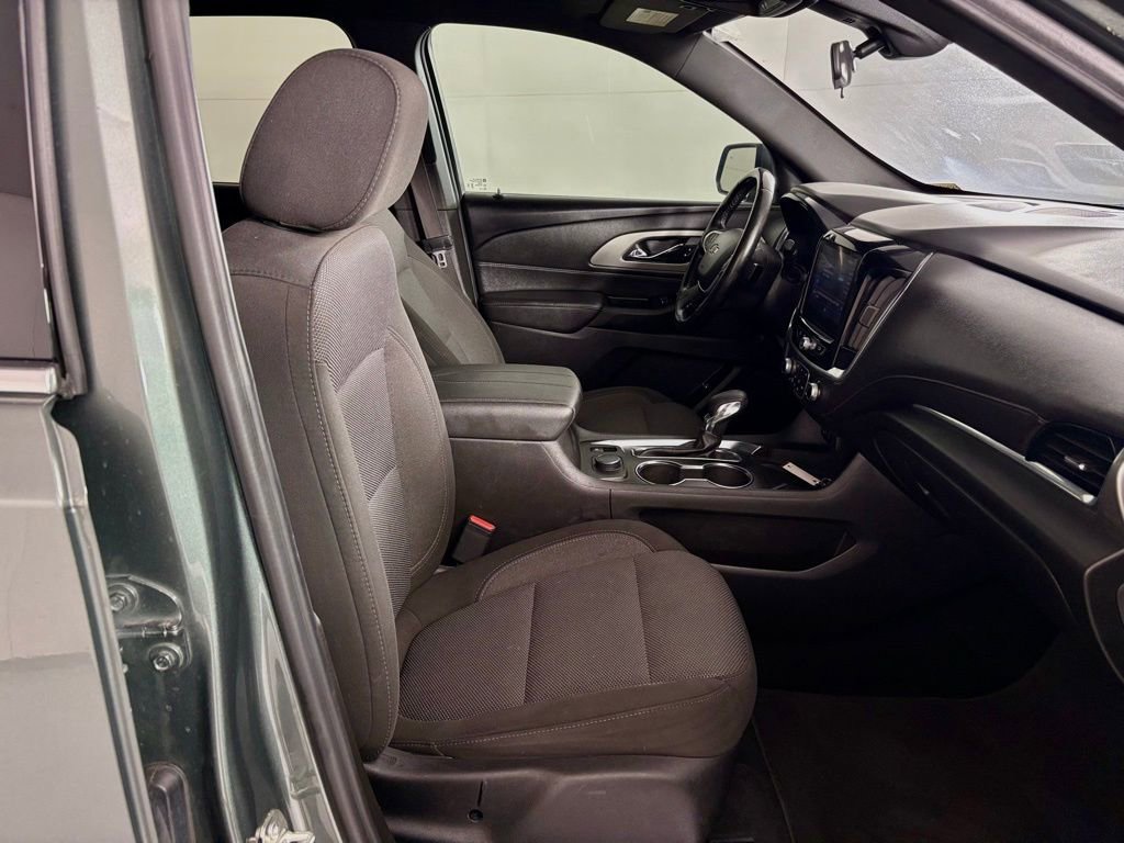 Used 2023 Chevrolet Traverse LT FWD image 50