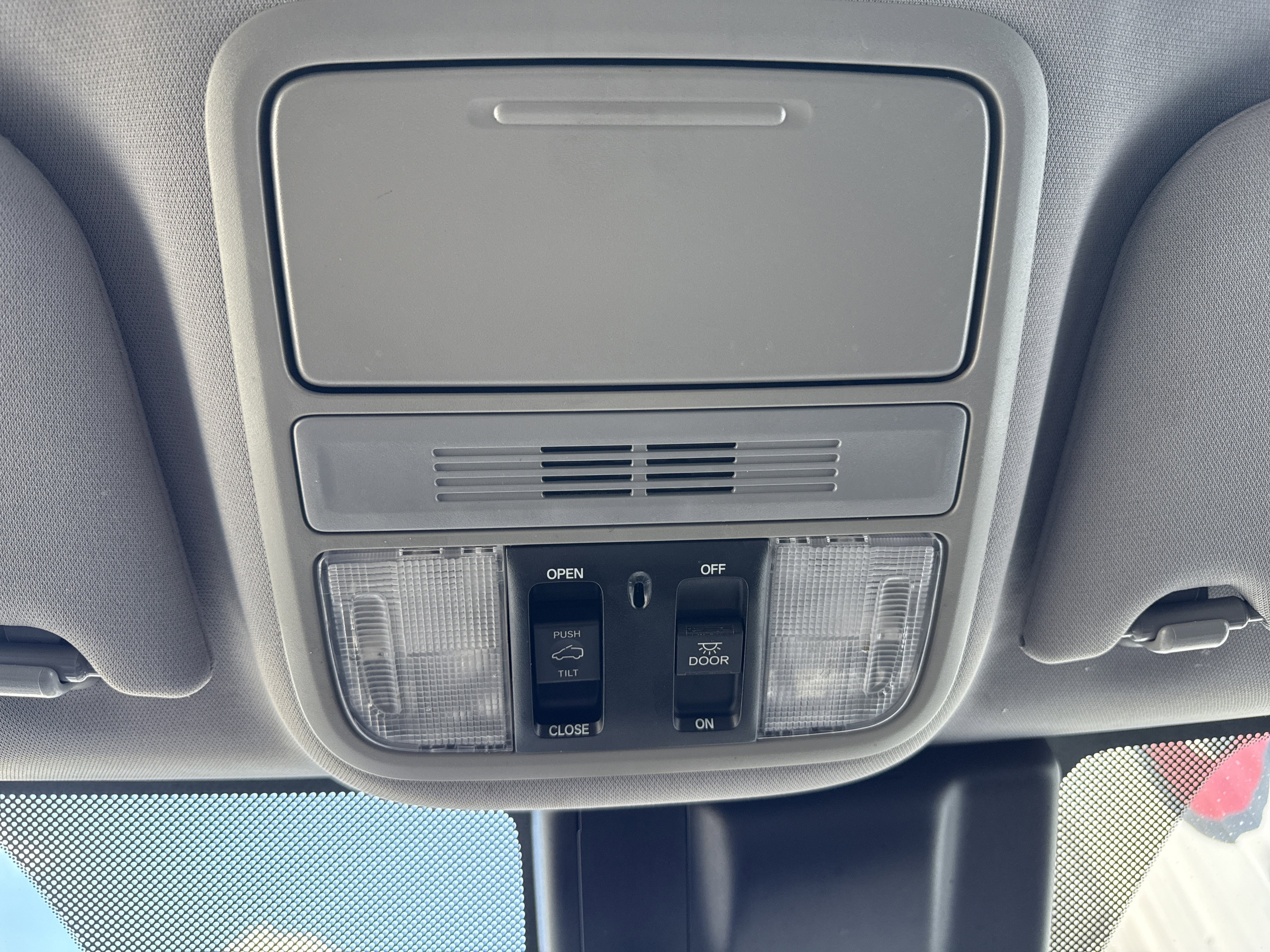 Used 2018 Honda Odyssey EX-L image 18