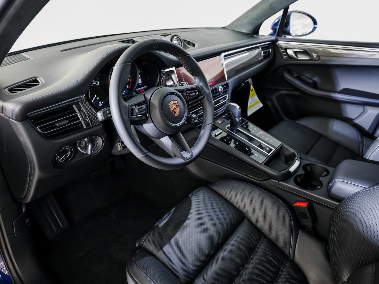 New 2026 Porsche Macan GTS AWD/4WD image 4