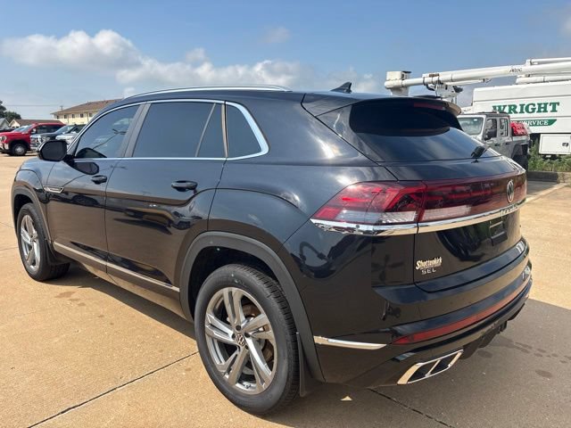 Used 2024 Volkswagen Atlas Cross Sport SEL R-Line AWD/4WD image 5