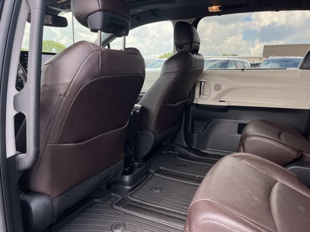Used 2022 Toyota Sienna Platinum FWD image 20