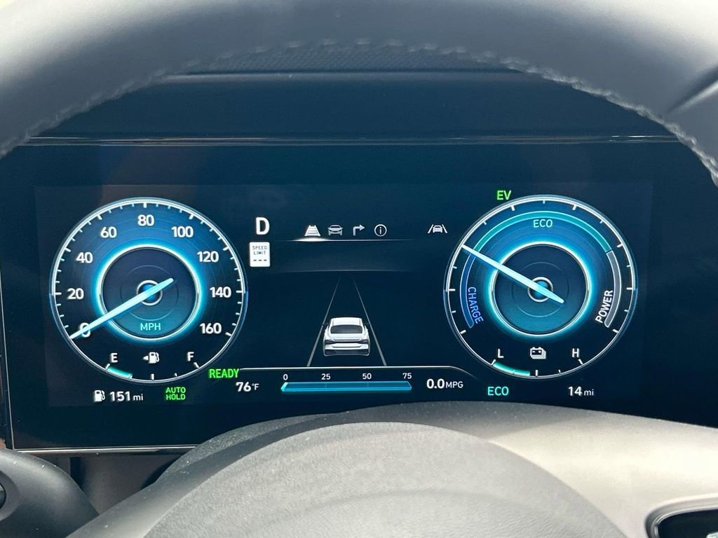 New 2025 Hyundai Elantra SEL FWD image 30