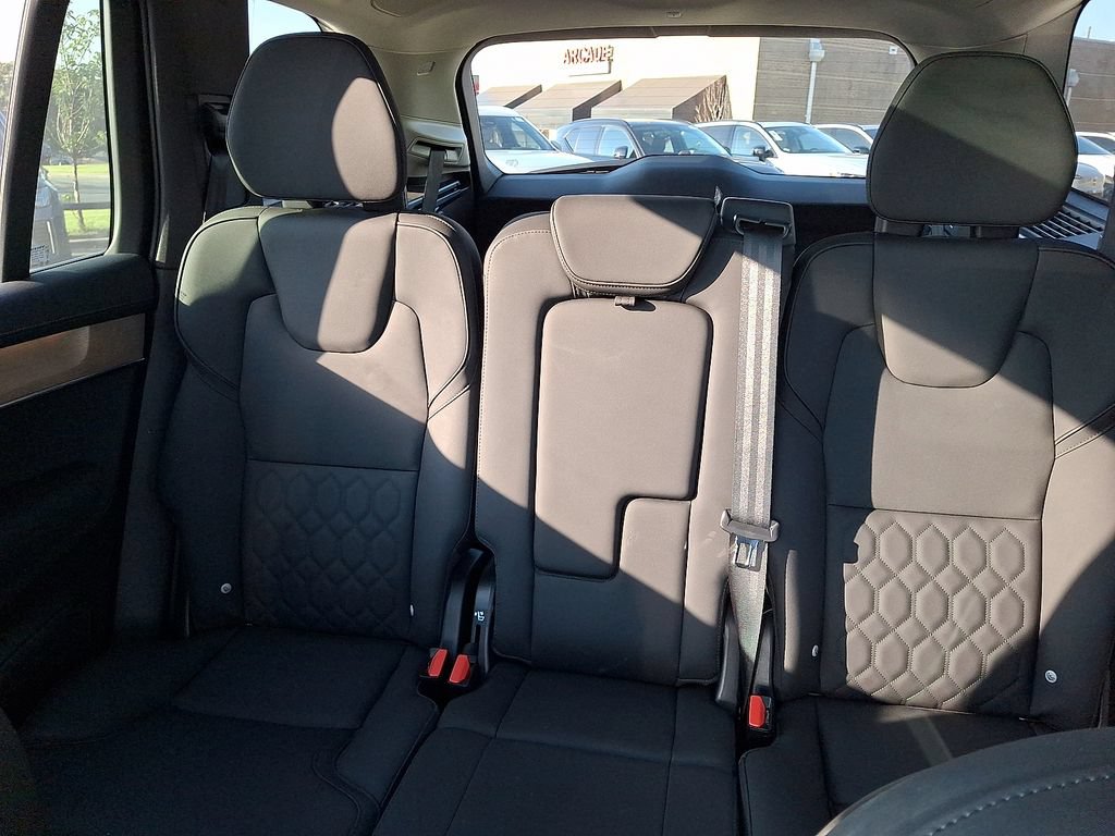 Certified 2026 Volvo XC90 B6 Plus AWD/4WD image 5