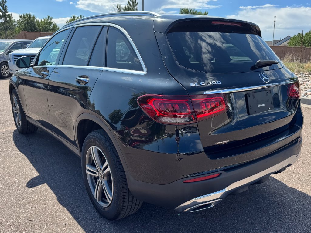 Used 2020 Mercedes-Benz GLC 300 4MATIC w/ Multimedia Package image 5