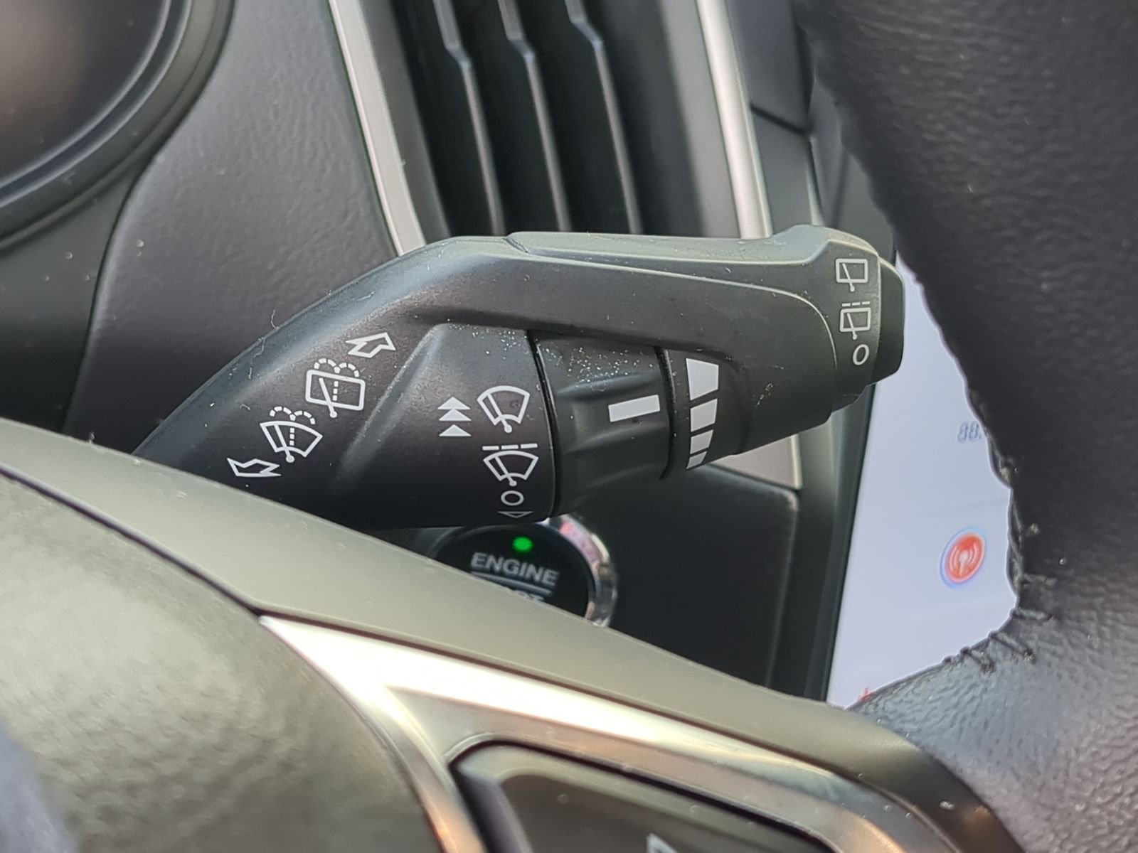 Used 2023 Ford Edge SEL w/ Sport Appearance Package image 26