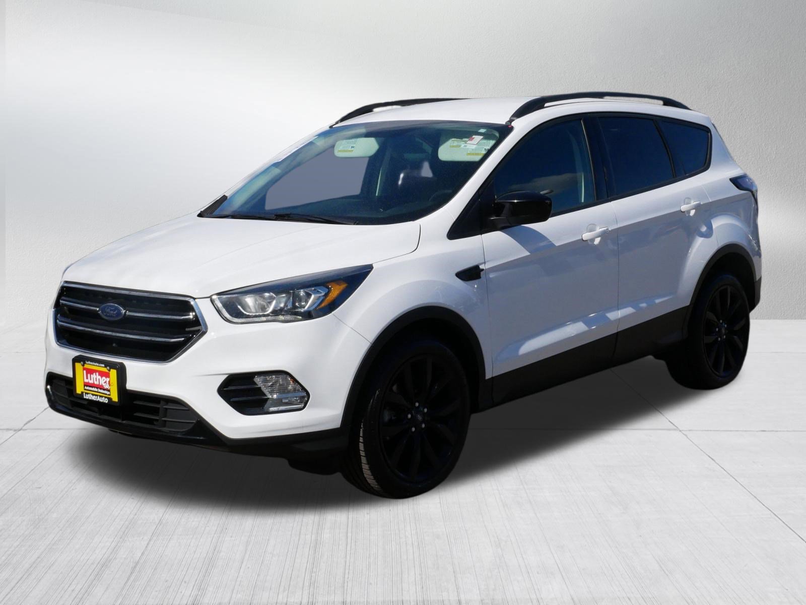 Used 2018 Ford Escape SE w/ SE Sport Appearance Package image 3