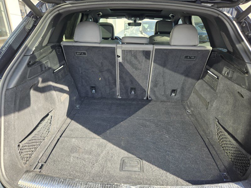 Used 2018 Audi SQ5 Prestige w/ Prestige Package image 5