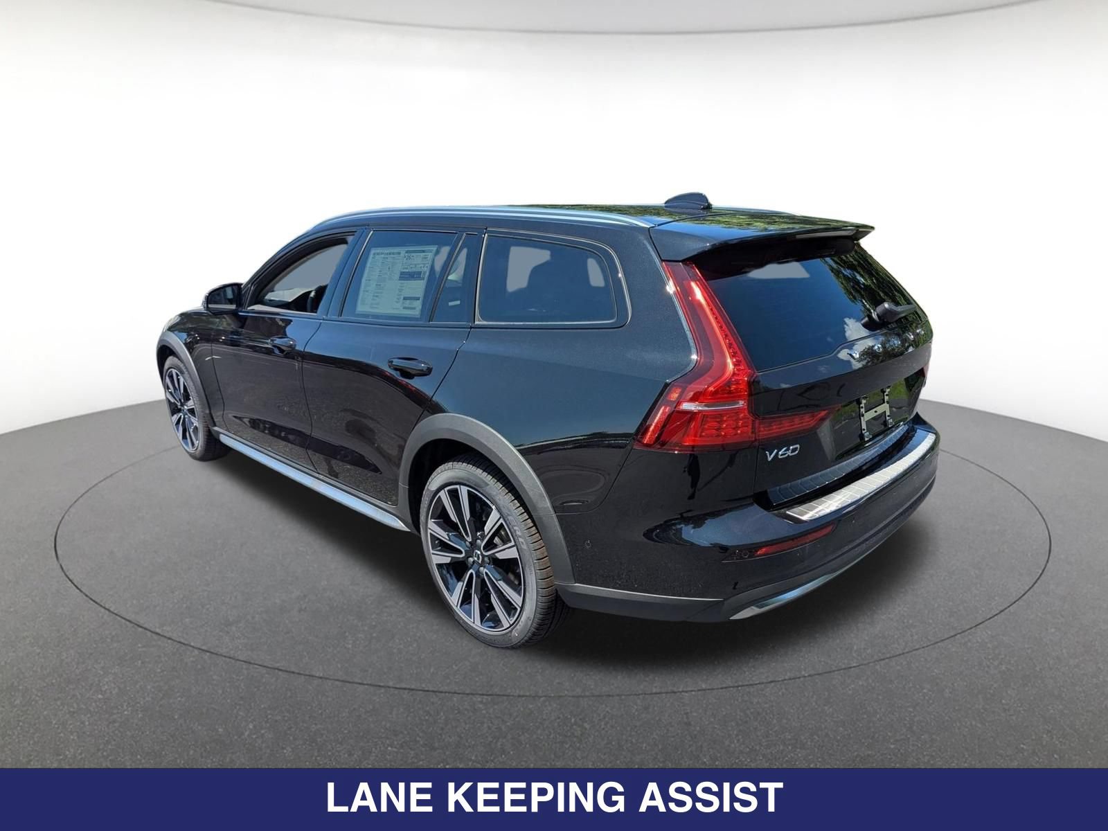 New 2026 Volvo V60 B5 Cross Country Ultra w/ Protection Package Premier AWD/4WD image 6