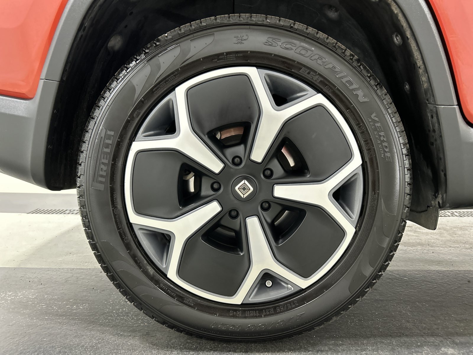 Used 2024 Rivian R1T Adventure Dual AWD/4WD image 12
