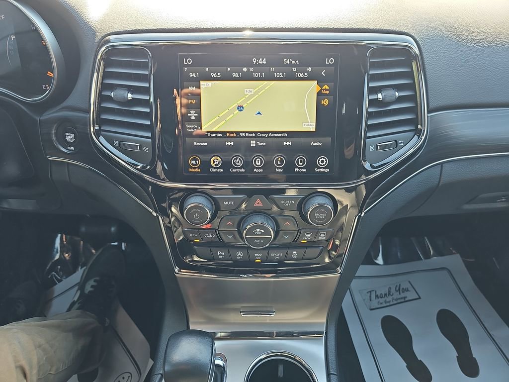 Used 2022 Jeep Grand Cherokee Limited AWD/4WD image 25
