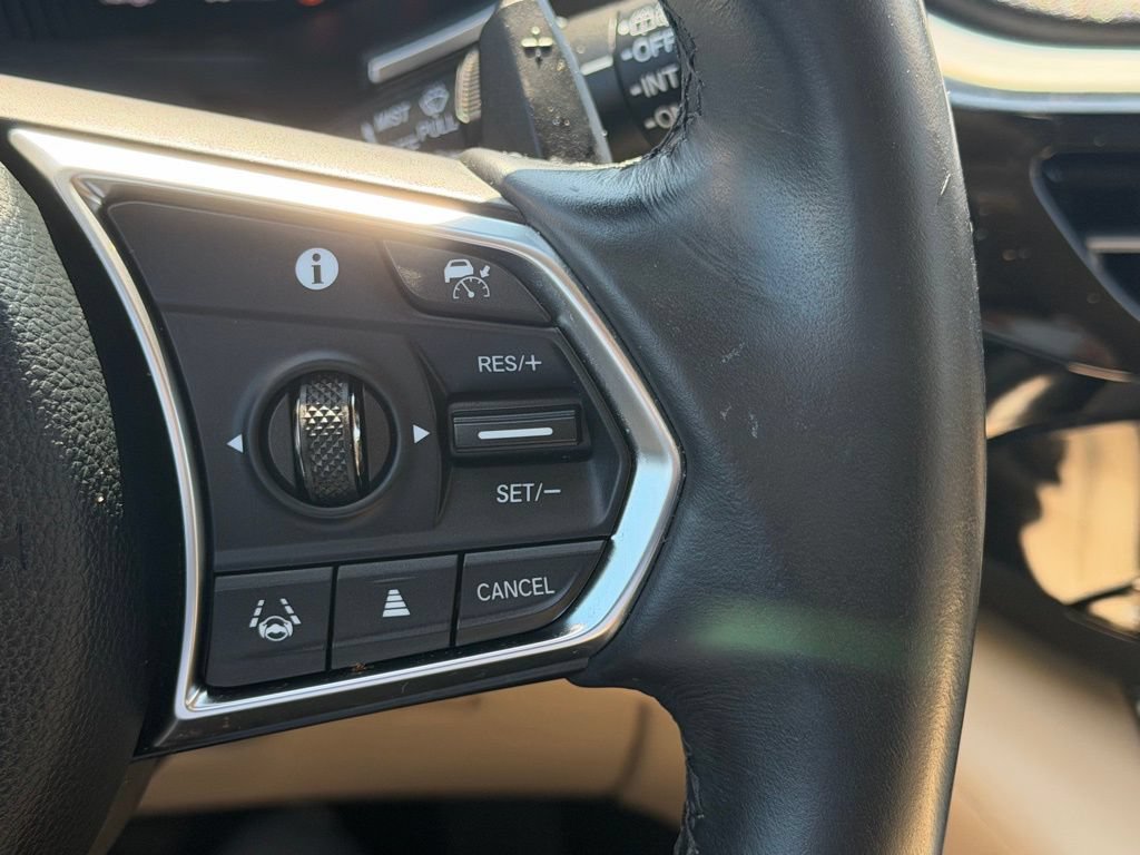 Used 2023 Acura MDX SH-AWD w/ Technology Package image 21
