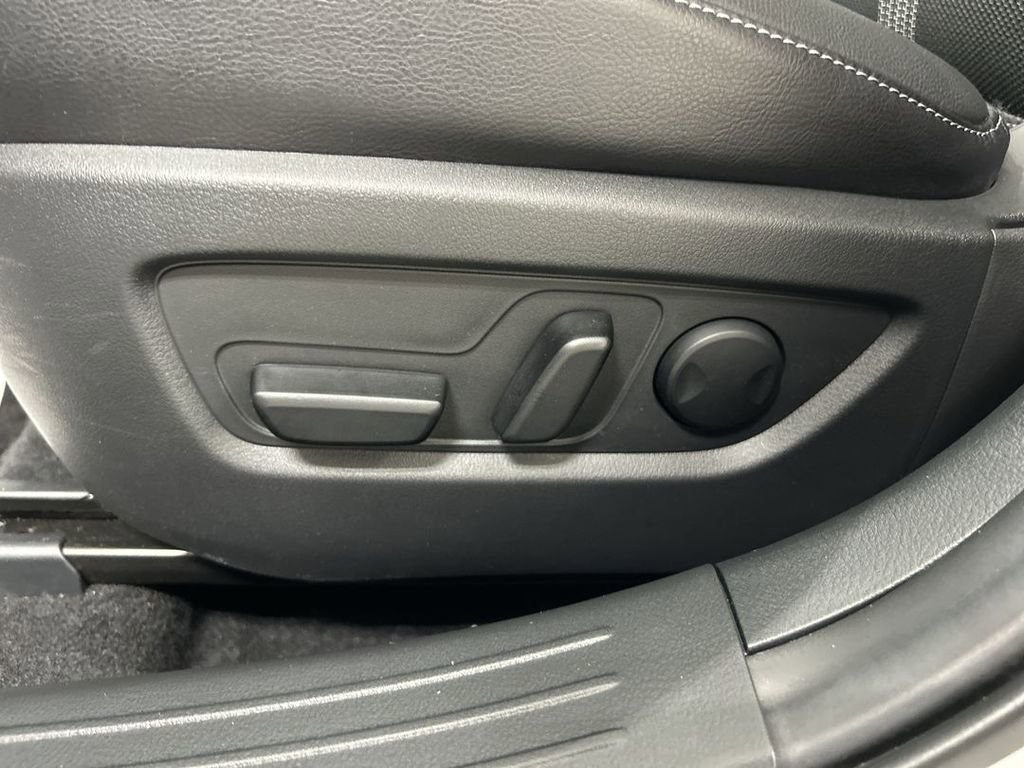 Certified 2025 MAZDA CX-50 AWD 2.5 S w/ Cargo Package image 10