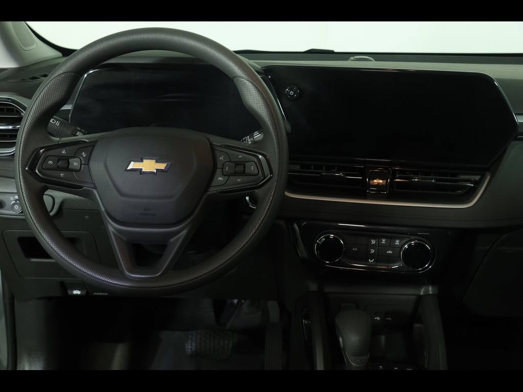 Certified 2024 Chevrolet TrailBlazer LT w/ Driver Confidence Package AWD/4WD image 15
