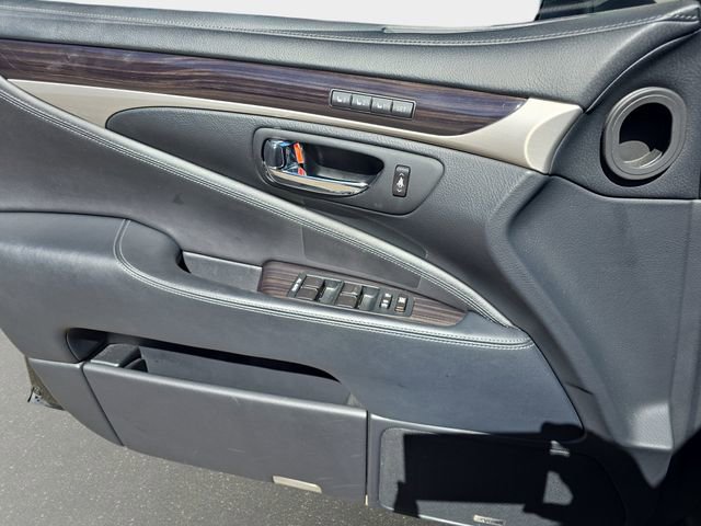 Used 2014 Lexus LS 460 AWD w/ Comfort Package image 30