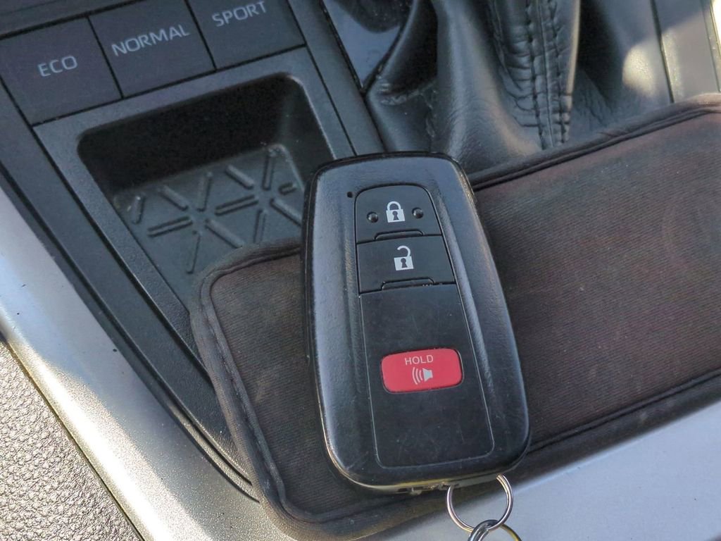 Used 2023 Toyota RAV4 XLE image 29