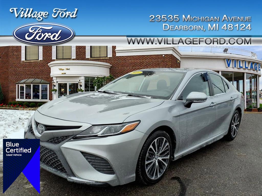 Used 2020 Toyota Camry SE image 1