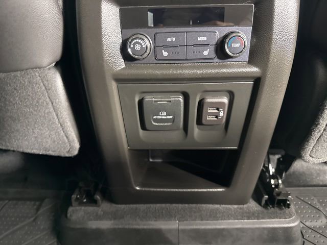 Used 2023 Chevrolet Traverse Premier w/ Redline Edition image 28