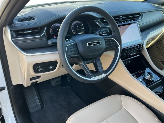 Used 2024 Jeep Grand Cherokee Limited image 18