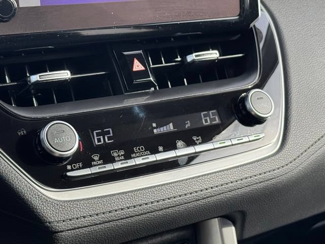 Used 2025 Toyota Corolla Cross XLE w/ Convenience Package FWD image 16