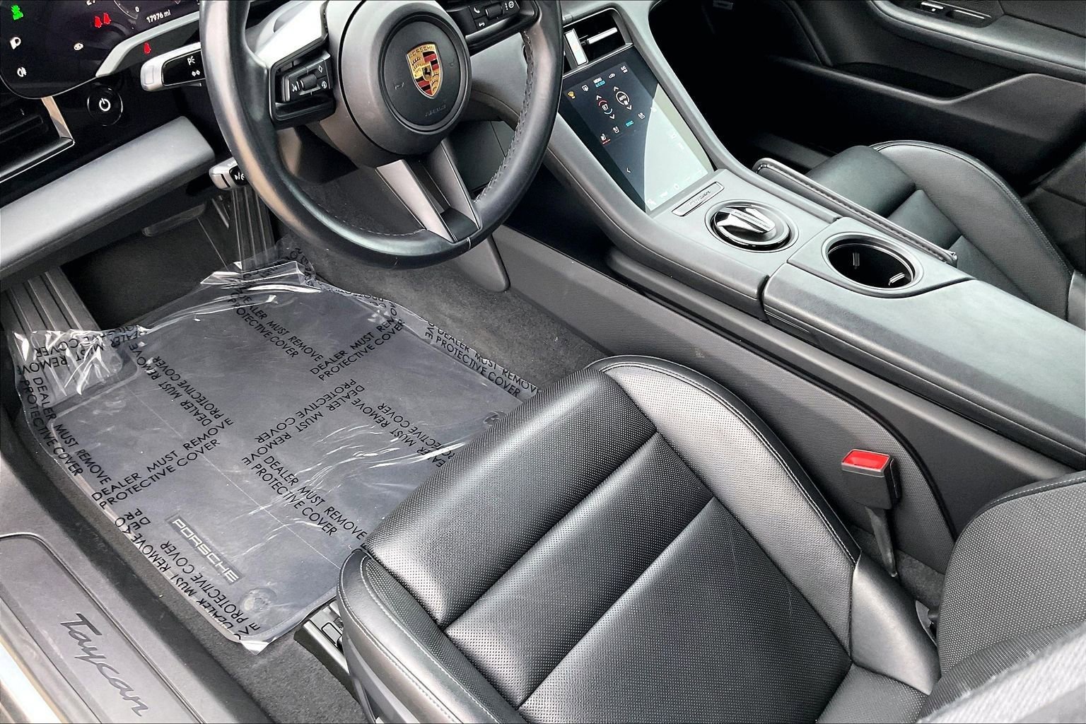 Used 2022 Porsche Taycan Base image 14