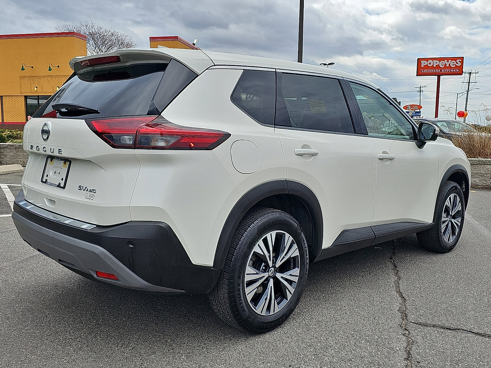 Used 2021 Nissan Rogue SV image 6