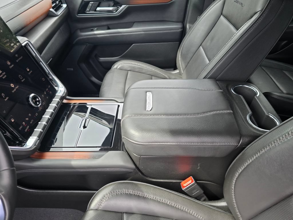 Certified 2025 GMC Yukon Denali AWD/4WD image 26