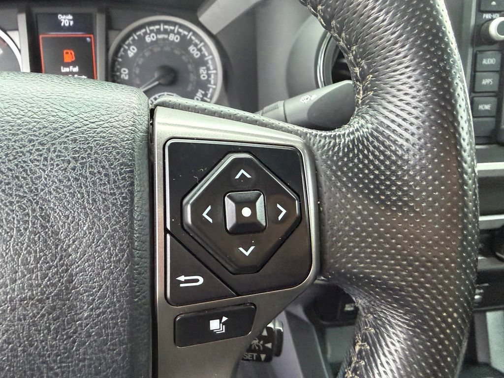 Used 2018 Toyota Tacoma SR5 AWD/4WD image 33