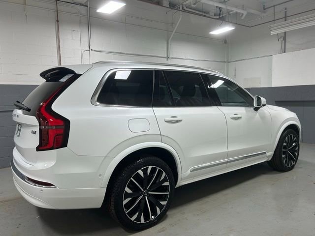 Used 2025 Volvo XC90 B6 Plus AWD/4WD image 3