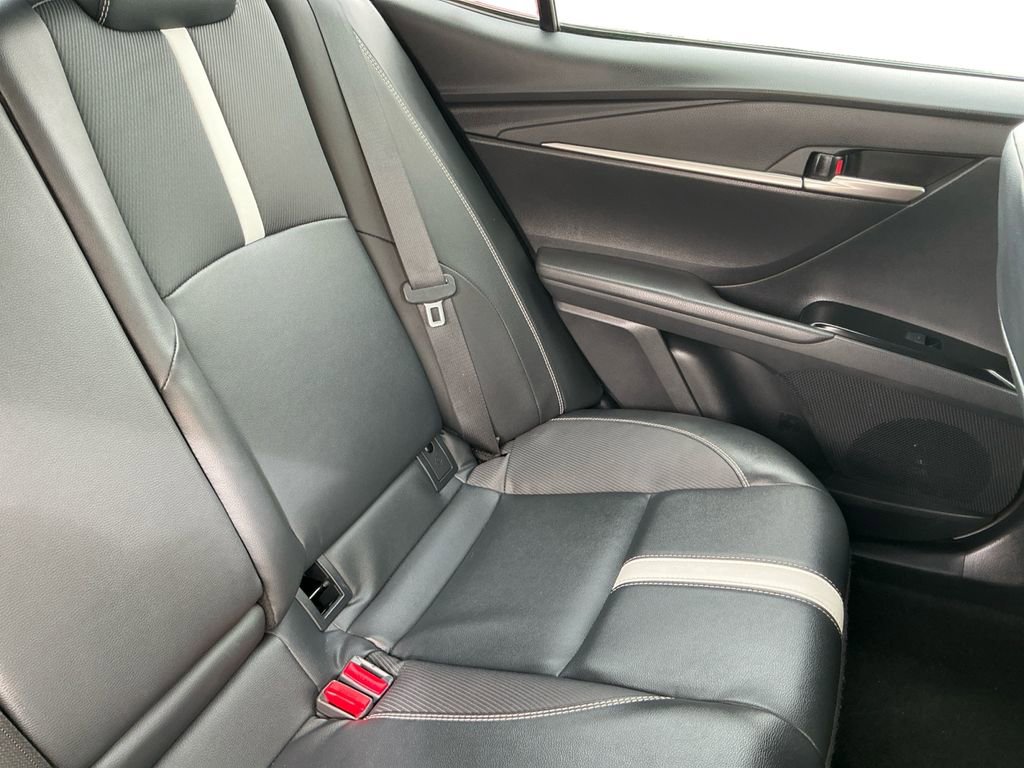 Used 2025 Toyota Camry SE image 22