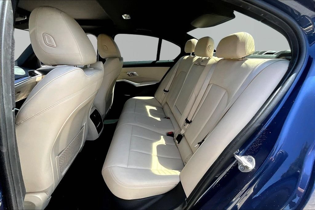 Used 2021 BMW 330i Sedan w/ Convenience Package RWD image 23