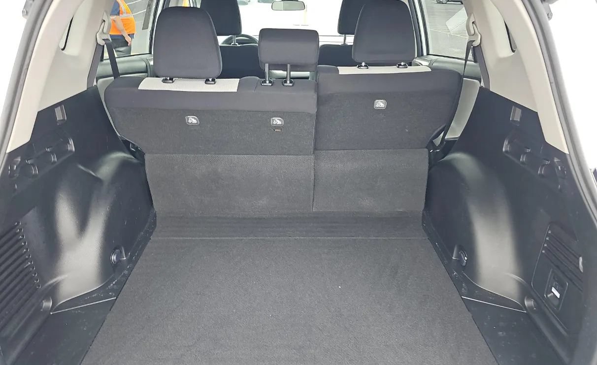 Used 2018 Toyota RAV4 Adventure AWD/4WD image 7