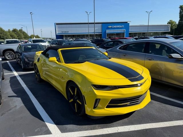Used 2018 Chevrolet Camaro LT RWD image 3