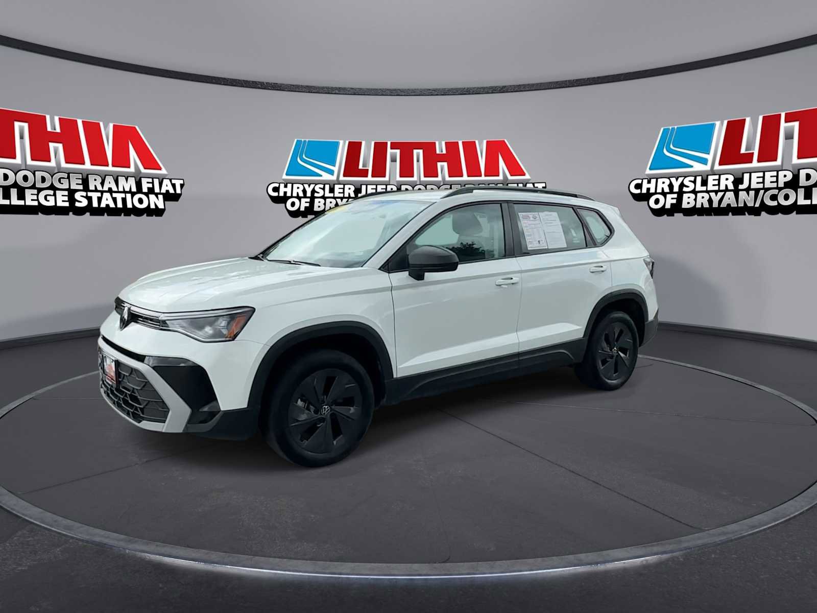 Used 2025 Volkswagen Taos S FWD image 4