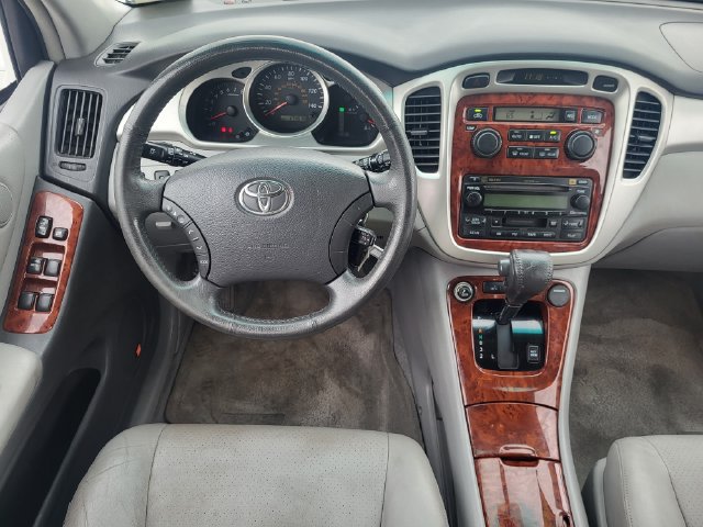 Used 2006 Toyota Highlander Limited w/ Leather Trim Pkg AWD/4WD image 22