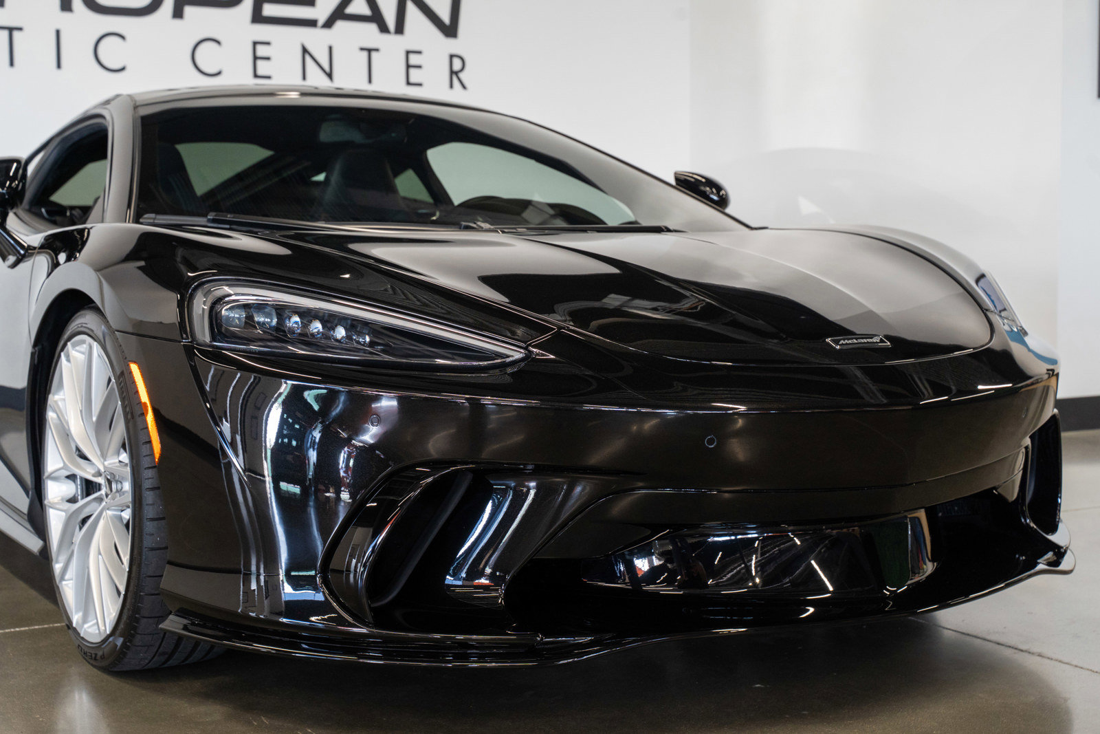 Used 2025 McLaren GTS RWD image 14