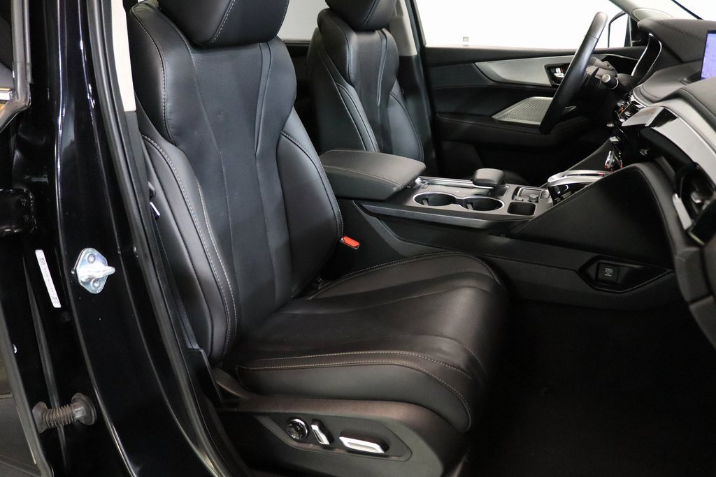 Used 2024 Acura MDX SH-AWD w/ Technology Package image 16