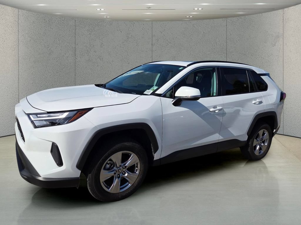 Used 2023 Toyota RAV4 XLE w/ Convenience Package FWD image 9
