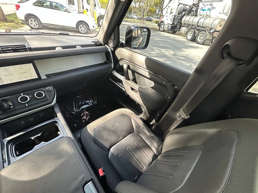 Used 2020 Land Rover Defender 110 SE AWD/4WD image 11